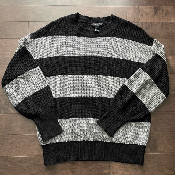 Streetwear Society Black & Grey Striped Knit Sweater Women’s Small - Picture 1 of 5